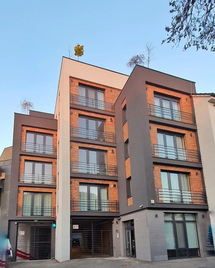 Charlotte Piata Unirii - Free Private Parking 2Bedrooms Apartment Орадя Экстерьер фото