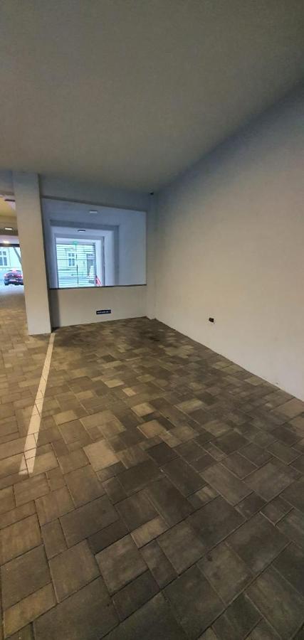 Charlotte Piata Unirii - Free Private Parking 2Bedrooms Apartment Орадя Экстерьер фото