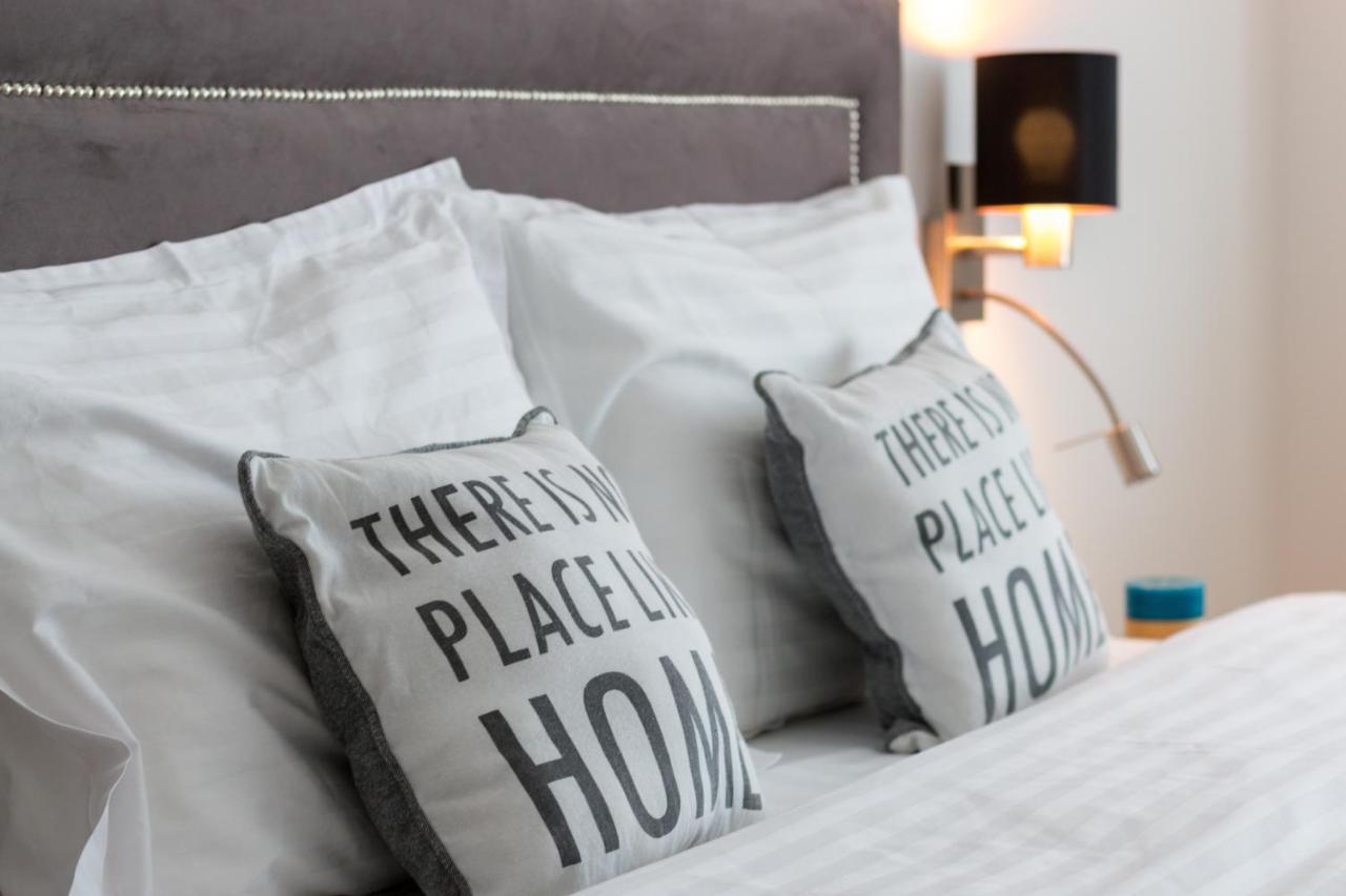 Charlotte Piata Unirii - Free Private Parking 2Bedrooms Apartment Орадя Экстерьер фото