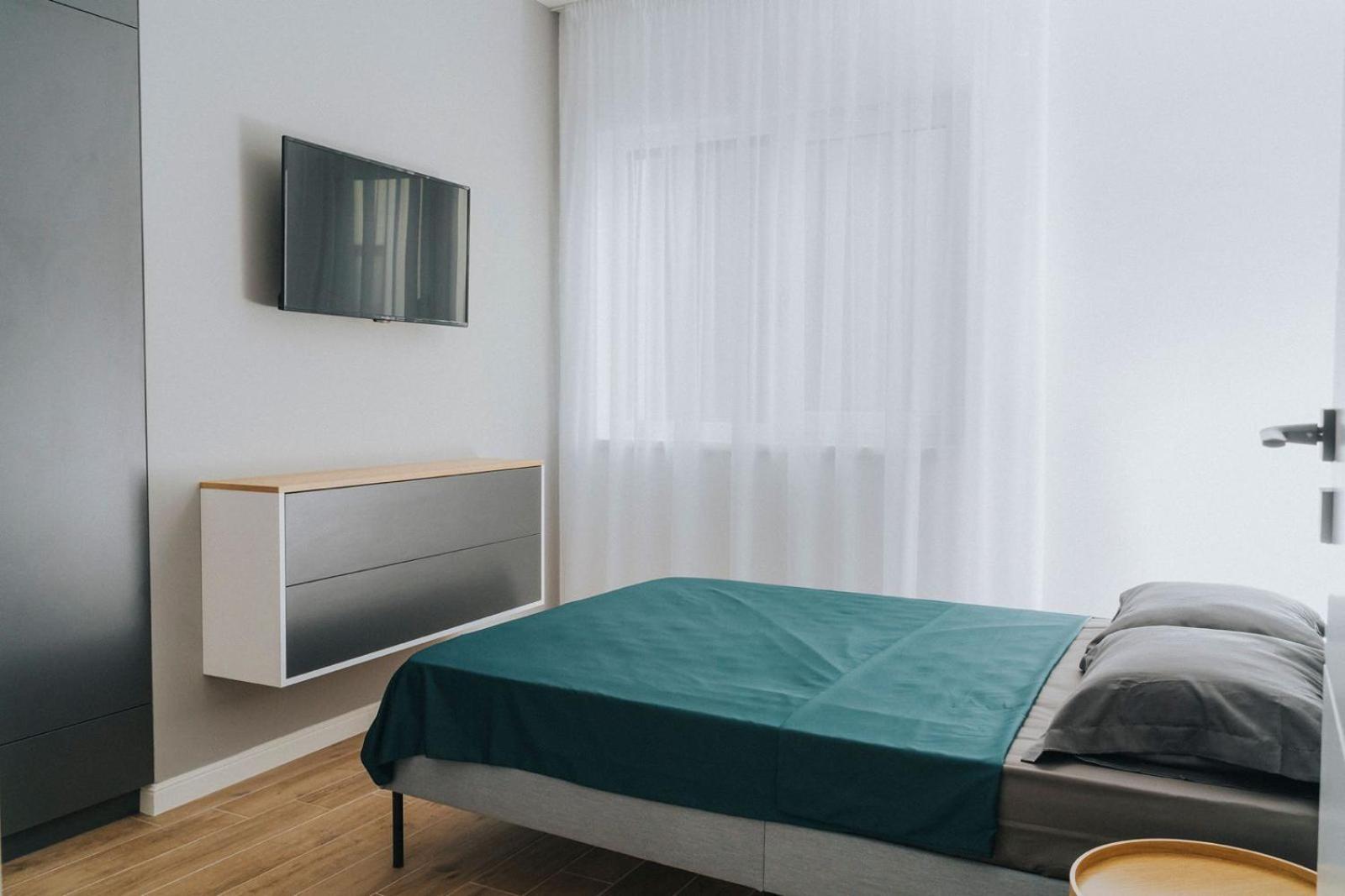 Charlotte Piata Unirii - Free Private Parking 2Bedrooms Apartment Орадя Экстерьер фото
